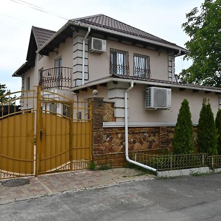 Bright And Cozy Home With Personal Terrace Chisinau Exterior photo